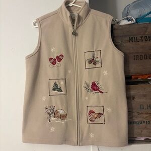 Traditions Zip-Up Fleece Vest with Embroidered Winter Nature Motifs Size Large